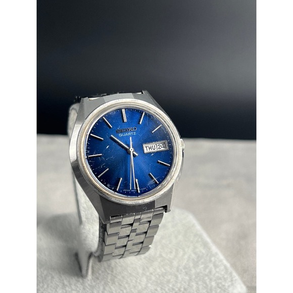 Rare Vintage 1973 Seiko 3803-7040 Men's Quartz Watch, Day Date, Blue Dial, Runs - Picture 1 of 6